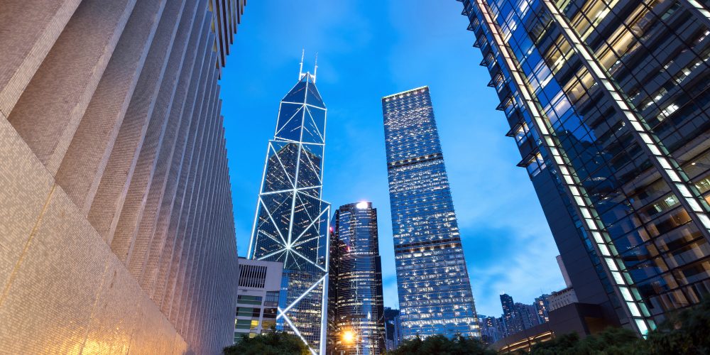 香港投資移民CIES未滿半年收逾1370宗申請 預計狂吸410億港元！｜胡康邦移民顧問